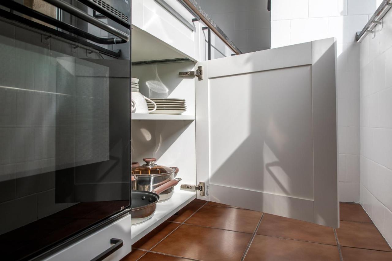 Designer Flat For 4, Heart Of Bucharest, Kitchen Villa Ngoại thất bức ảnh