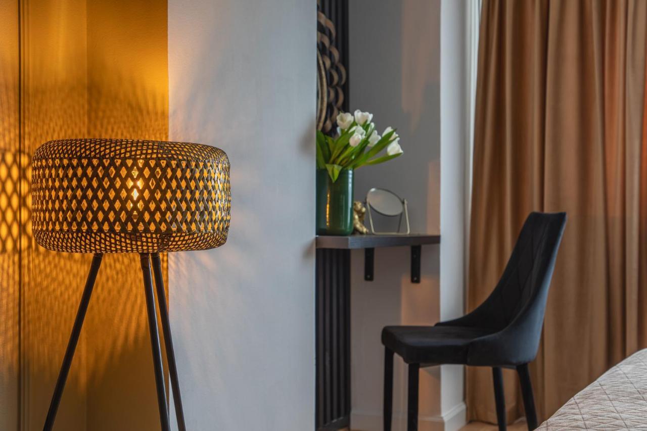 Designer Flat For 4, Heart Of Bucharest, Kitchen Villa Ngoại thất bức ảnh